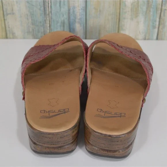 Dansko Mila Clogs Size 8.5-9 (39) Red Woven Studded Sandals - Picture 5 of 11